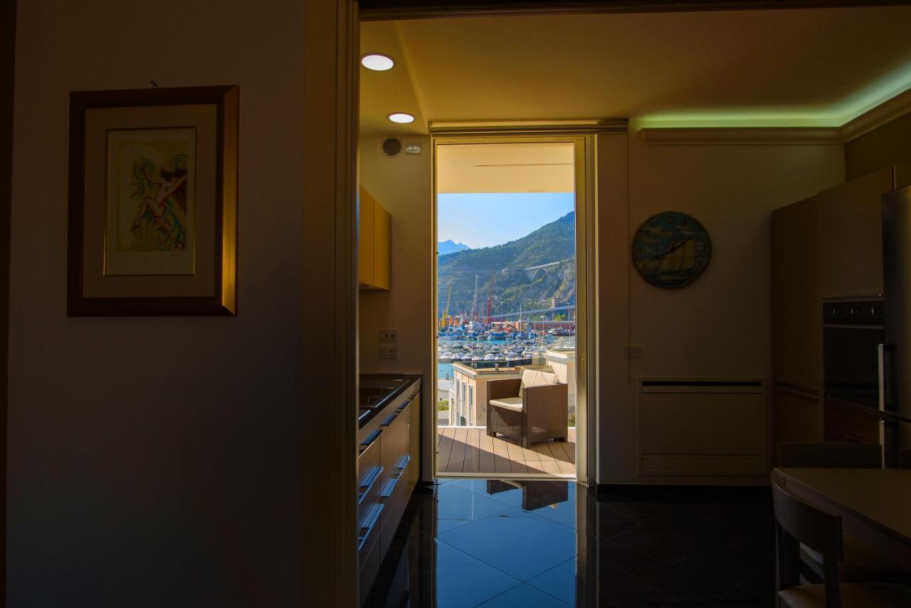 Mareluna Crescent - Luxury Seafront Experience Salerno Exterior foto
