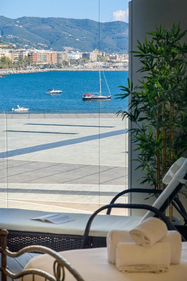 Mareluna Crescent - Luxury Seafront Experience Salerno Exterior foto