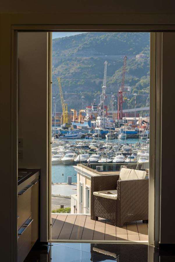Mareluna Crescent - Luxury Seafront Experience Salerno Exterior foto