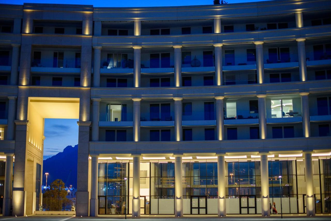 Mareluna Crescent - Luxury Seafront Experience Salerno Exterior foto